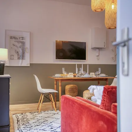 Apartment 8 Rue Fleuriau Avec Cour Privative *